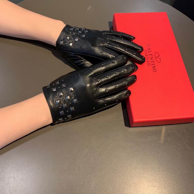Valentino Gloves M L 64 (1)