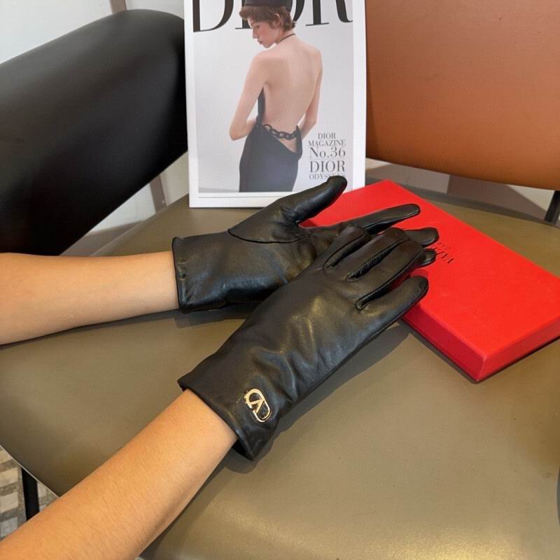 Valentino Gloves hm (21)