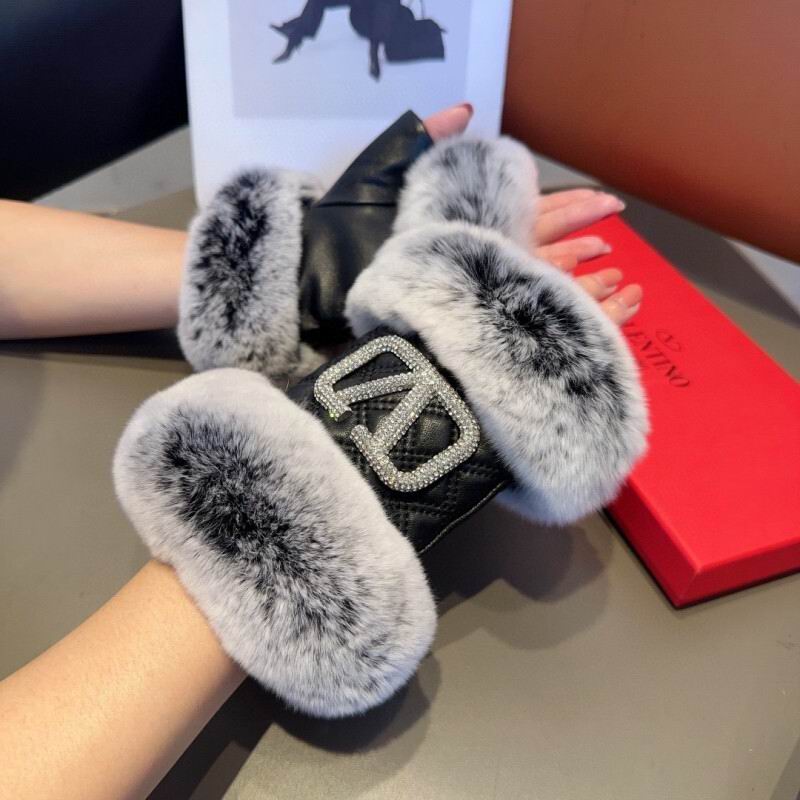 Valentino Gloves hm (24)