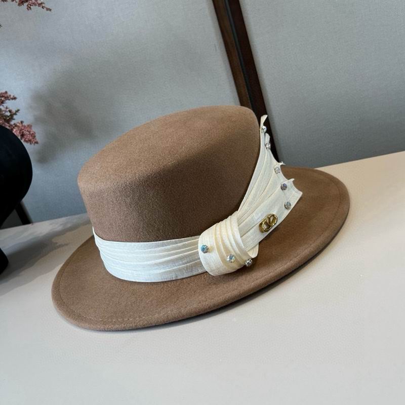 Valentino top hat (847)