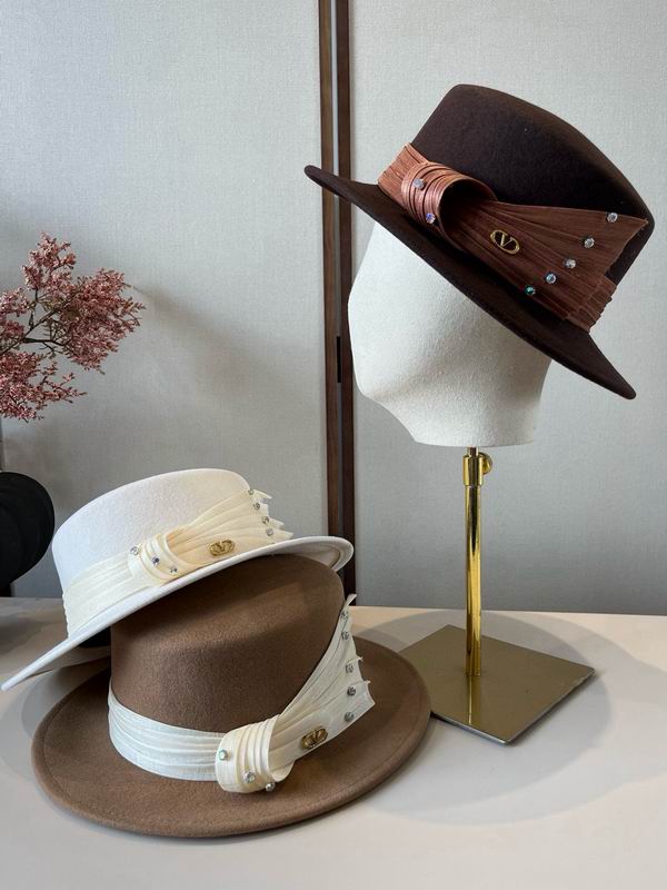 Valentino top hat (850)