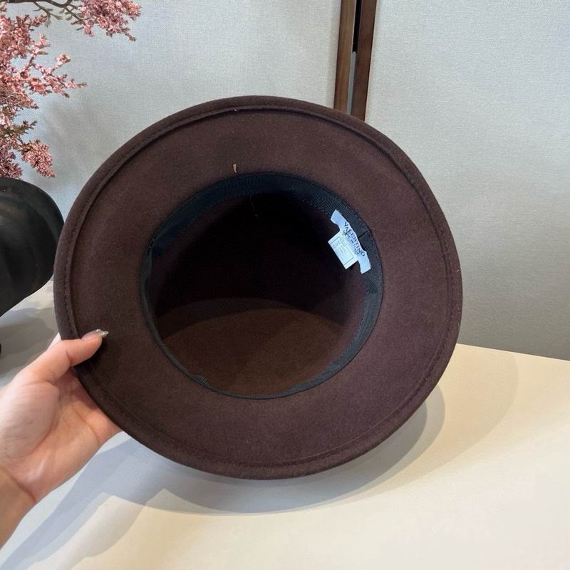 Valentino top hat (854)