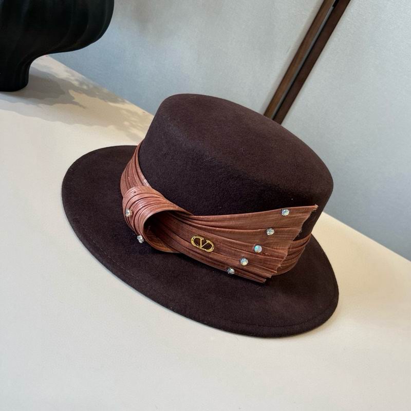 Valentino top hat (856)