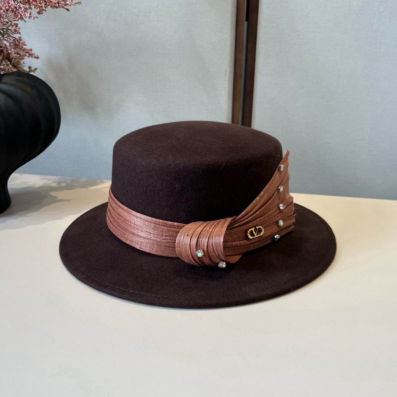 Valentino top hat (858)