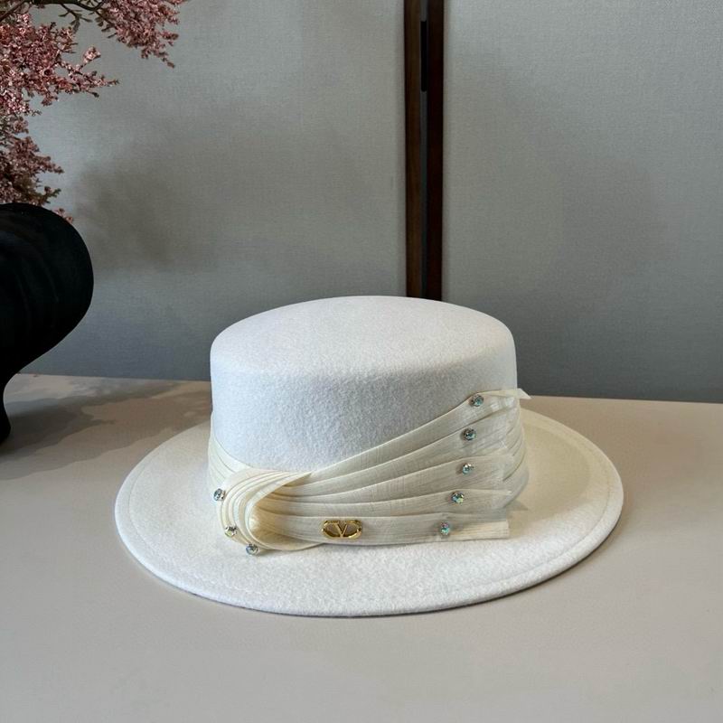 Valentino top hat (862)