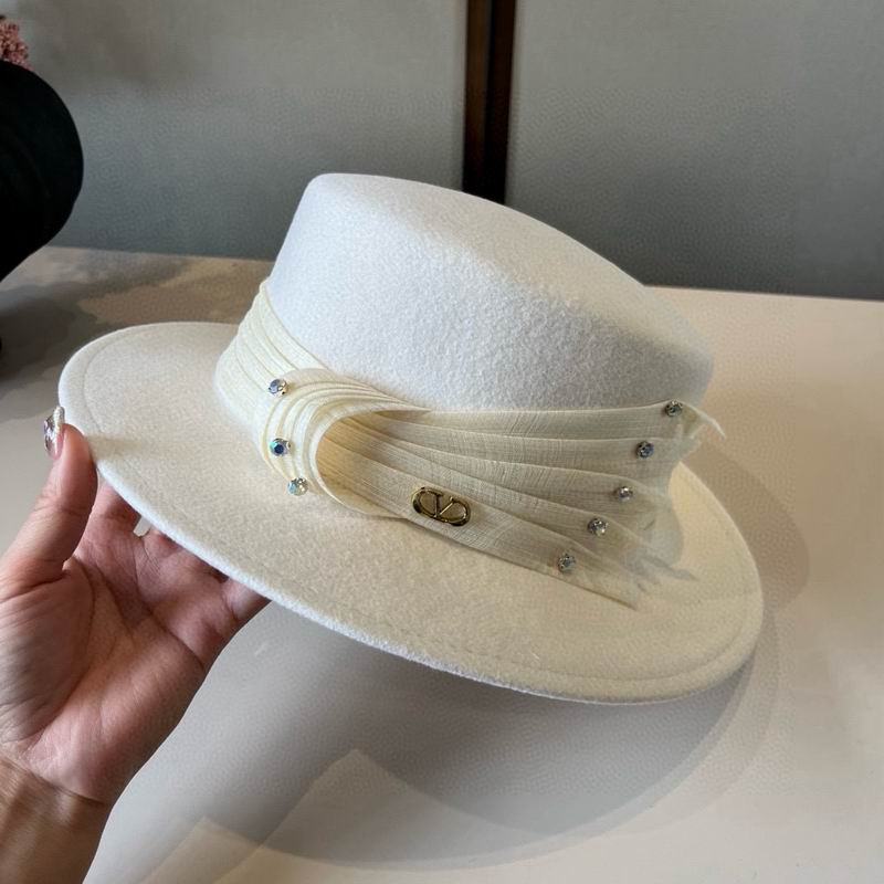 Valentino top hat (865)