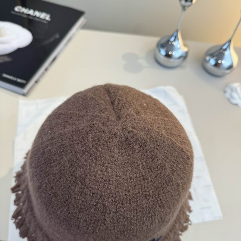 Vivienne Westwood hat (213)