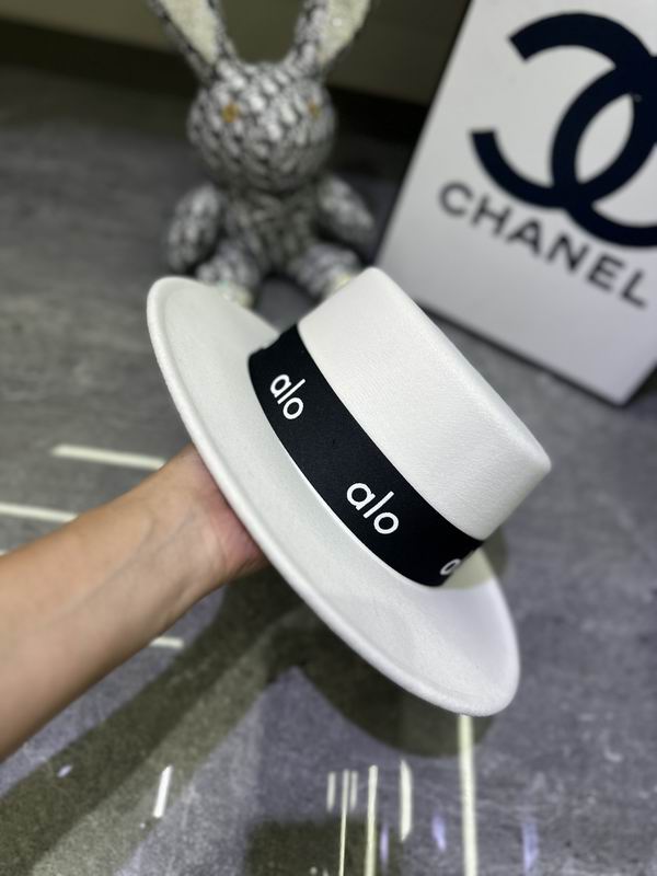 Alo top hat dx (282)