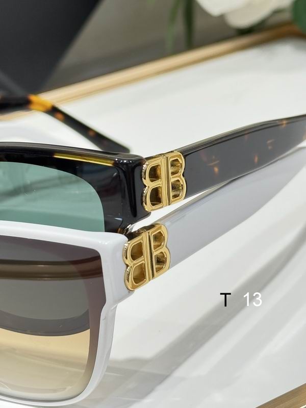 Balenciaga BB0102SA 55  18-142 K08