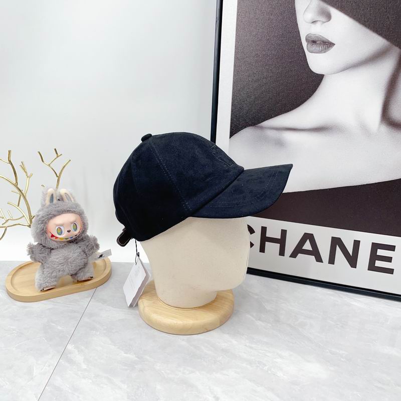 Brunello Cucinelli Cap dx (376)