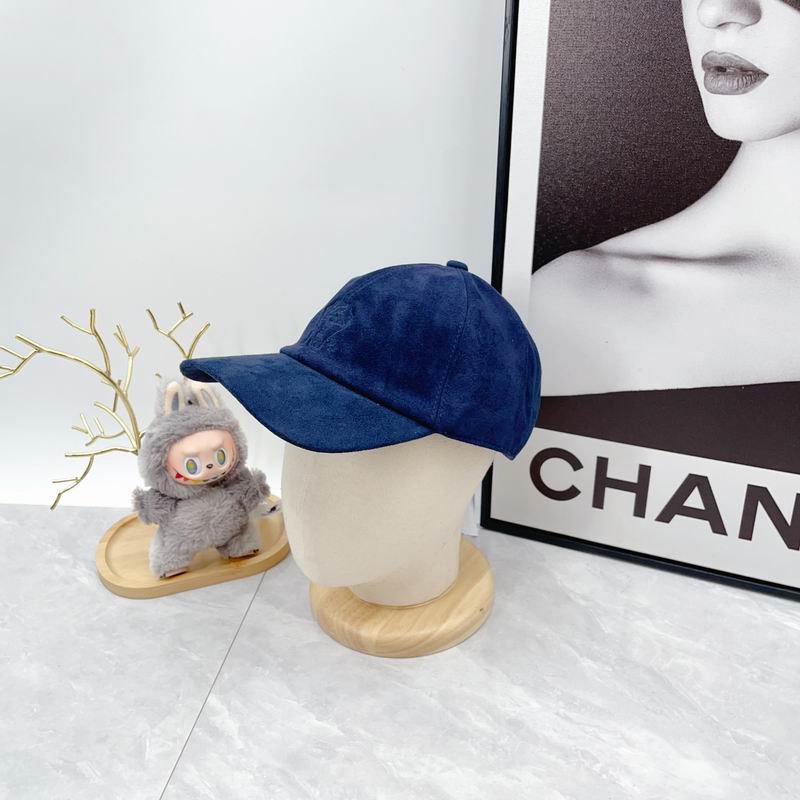 Brunello Cucinelli Cap dx (411)