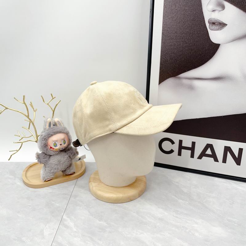 Brunello Cucinelli Cap dx (420)