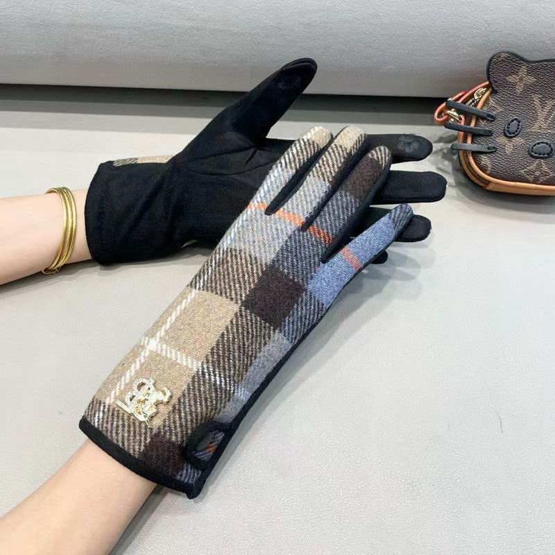 Burberry Gloves 50 (1)