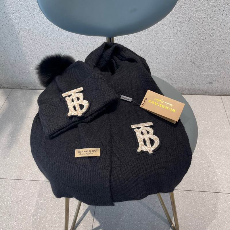 Burberry Scarf Hat (95)