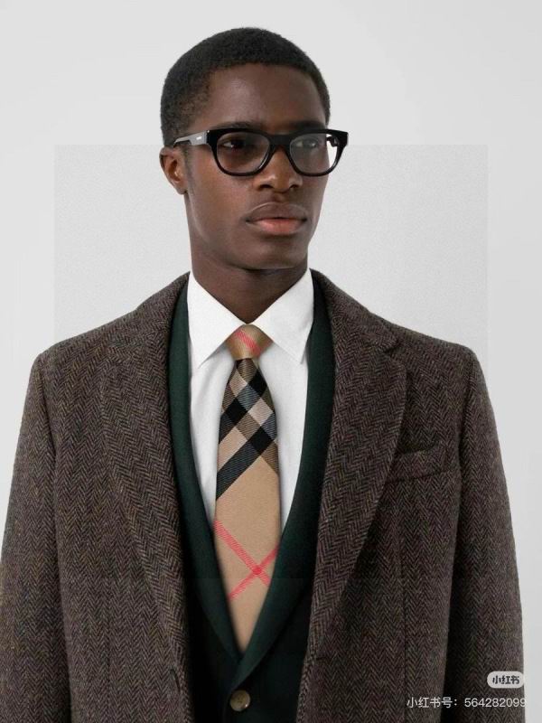 Burberry Tie hm (37)