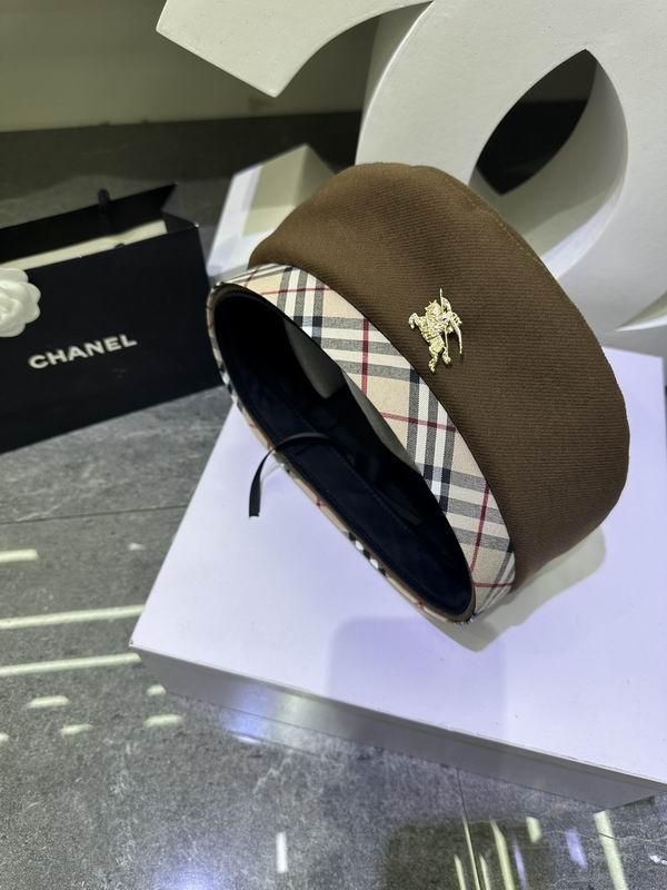 Burberry beret dx (211)