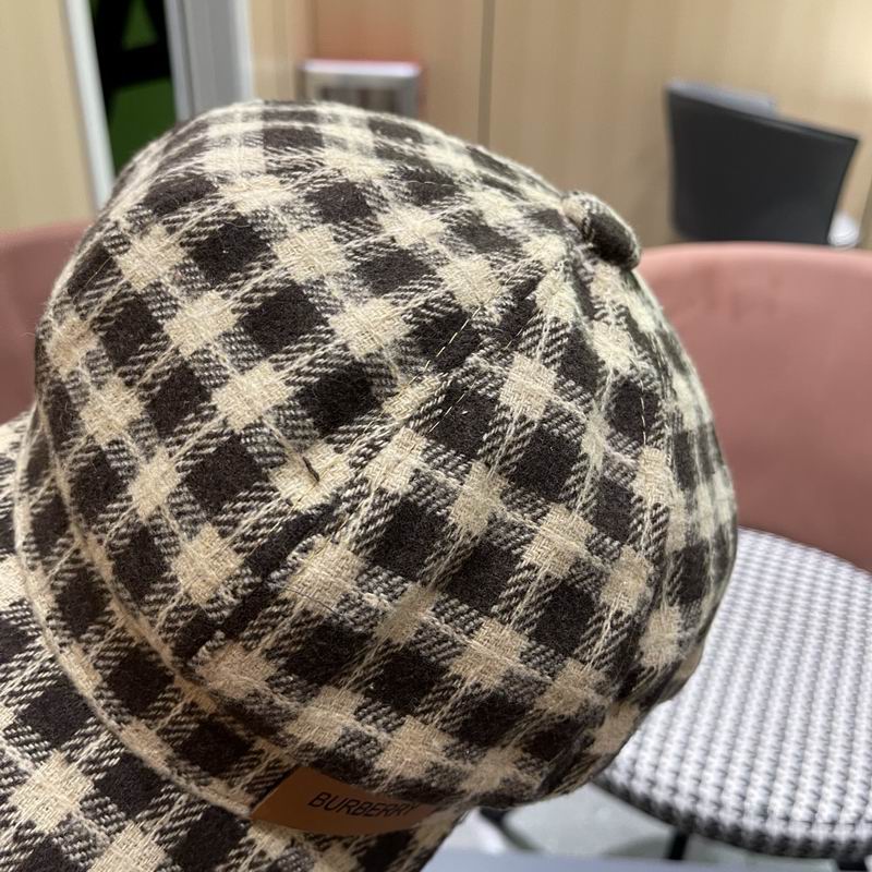 Burberry cap (193)