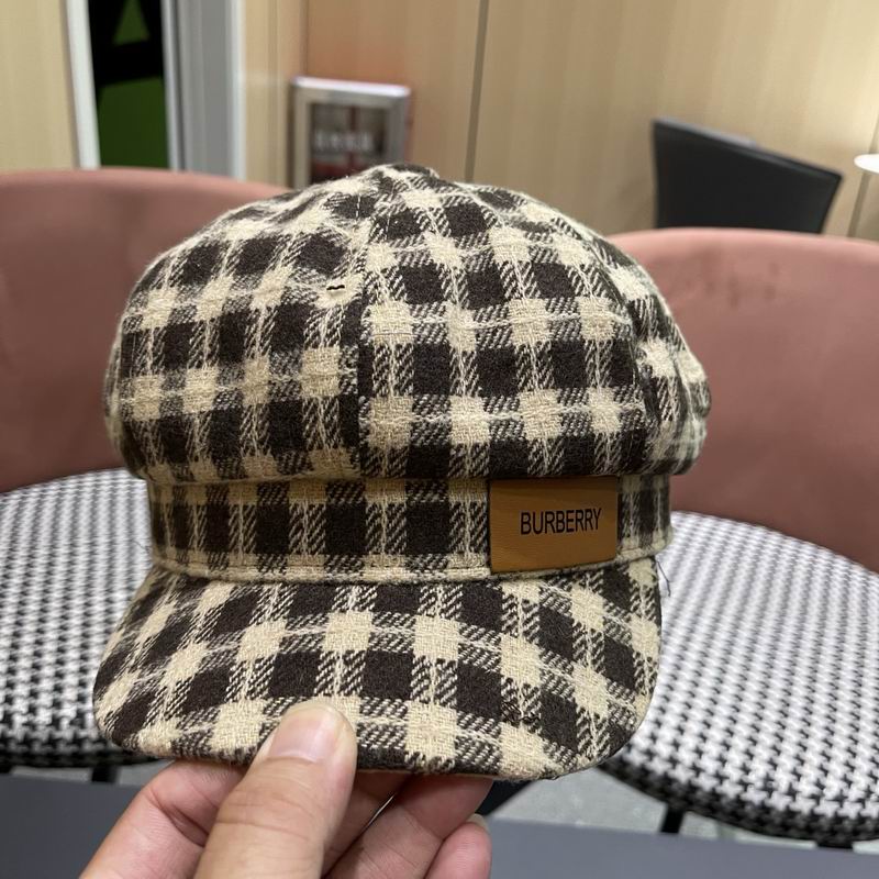 Burberry cap (195)