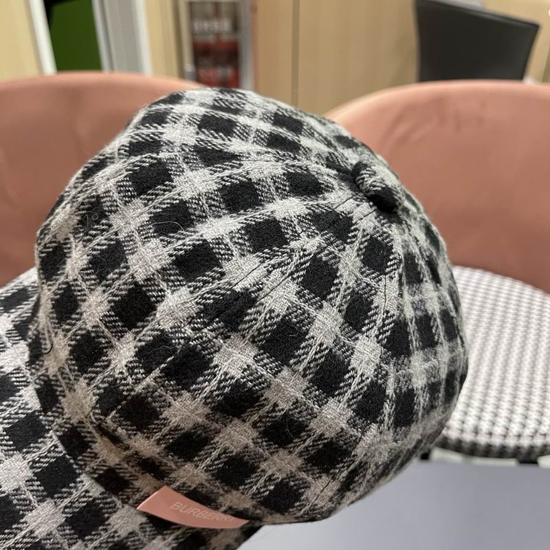 Burberry cap (204)
