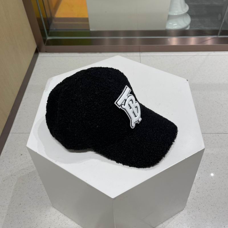 Burberry cap (702)