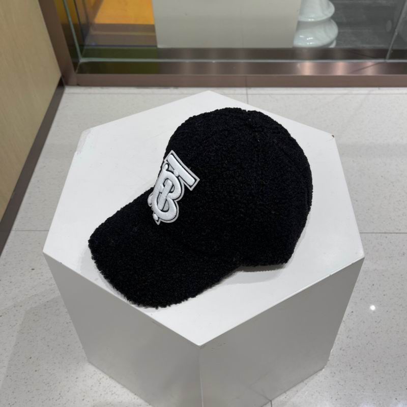 Burberry cap (703)