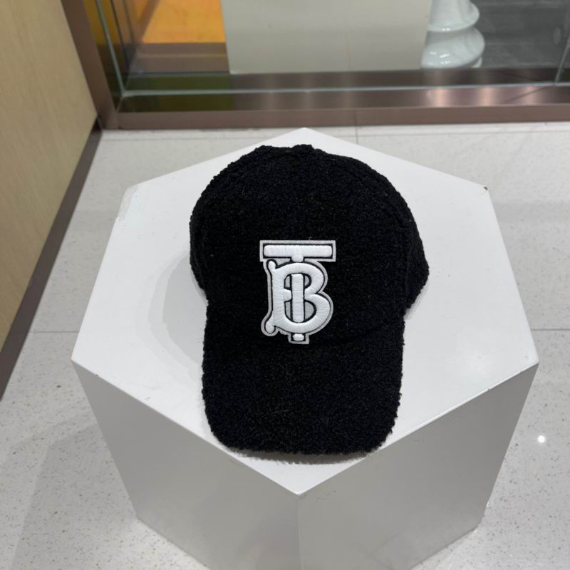 Burberry cap (704)