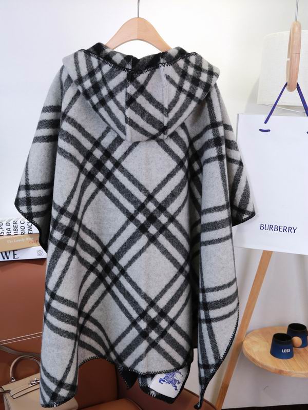 Burberry cloak 140X140cm E29 (23)