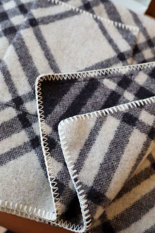 Burberry cloak 140X140cm E29 (40)