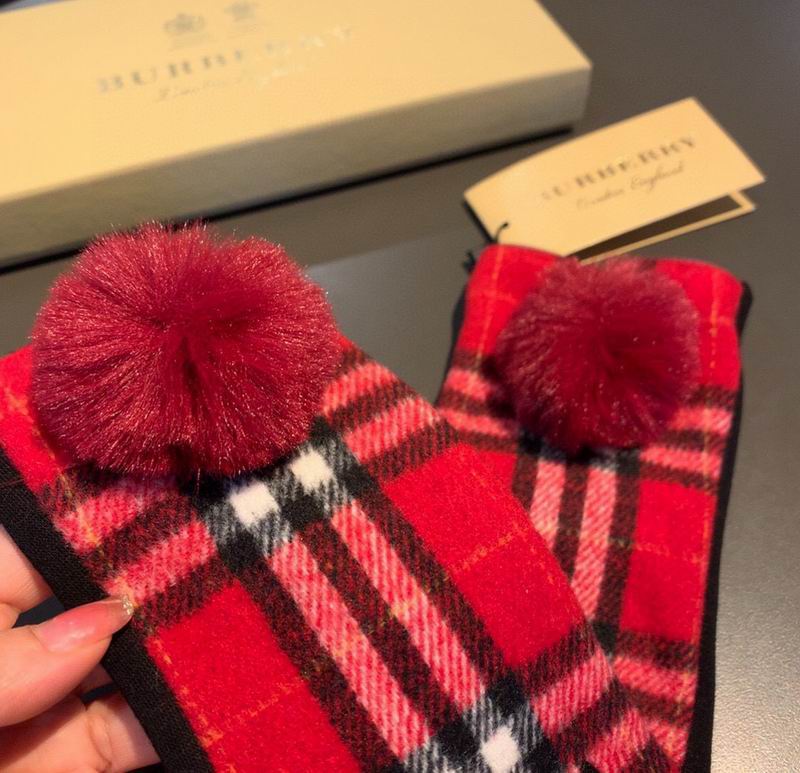 Burberry gloves 23 (5)
