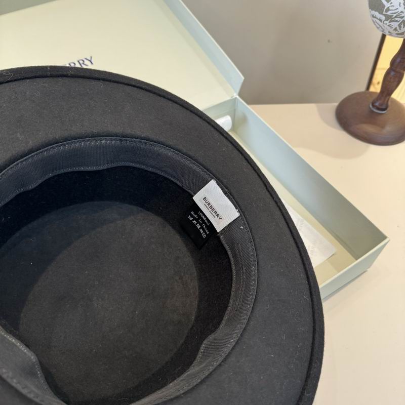 Burberry top hat (187)