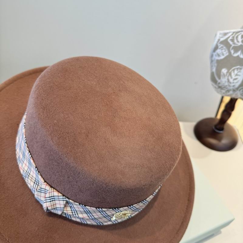 Burberry top hat (199)