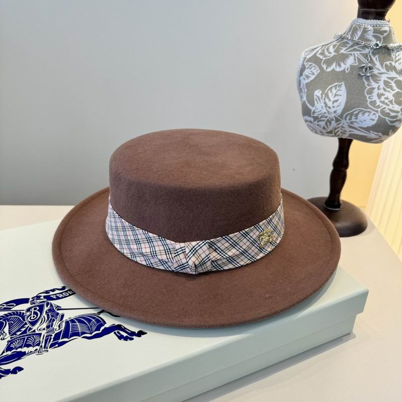 Burberry top hat (203)