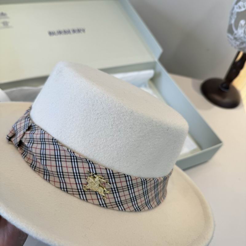 Burberry top hat (209)