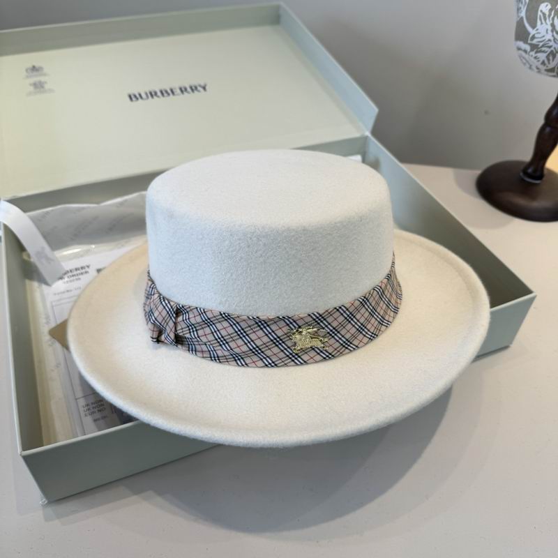 Burberry top hat (211)