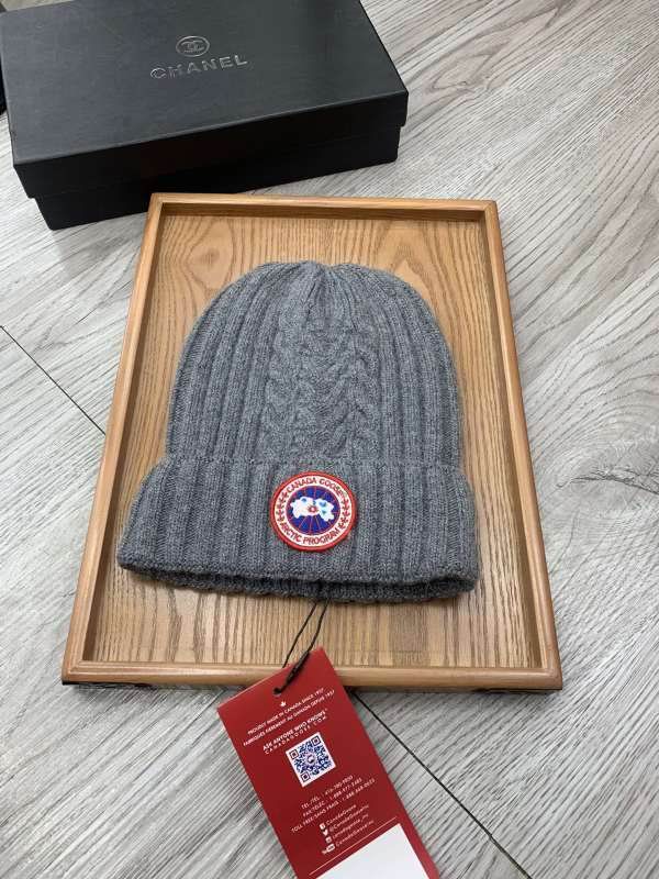 Canada hat hm (39)