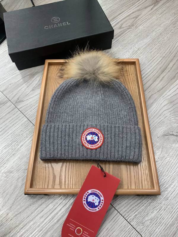 Canada hat hm (47)