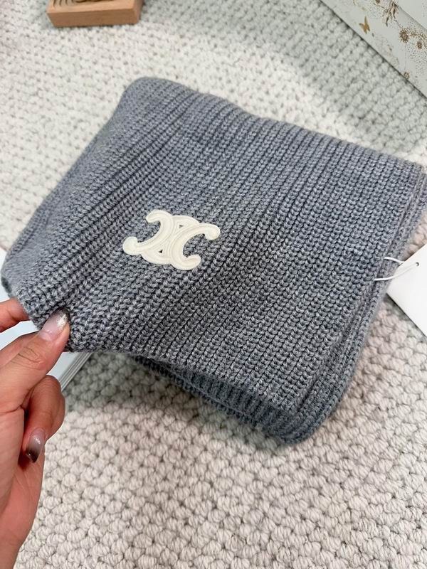 Celine Scarf dx (185)