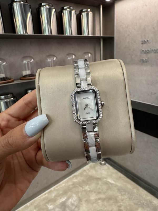 Chanel 21X26mm 40 (25)