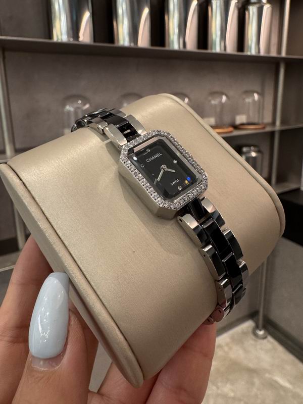 Chanel 21X26mm 40 (28)