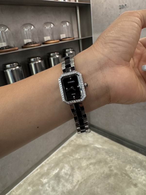 Chanel 21X26mm 40 (30)