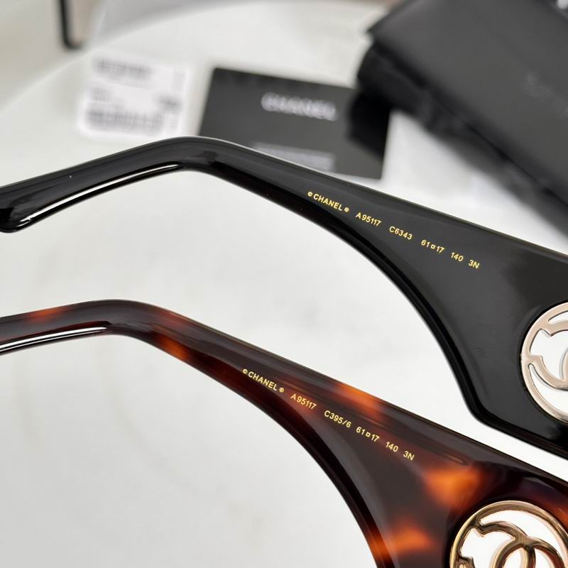 Chanel A95117 61 17-140 e08