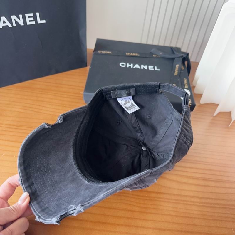 Chanel Cap (676)