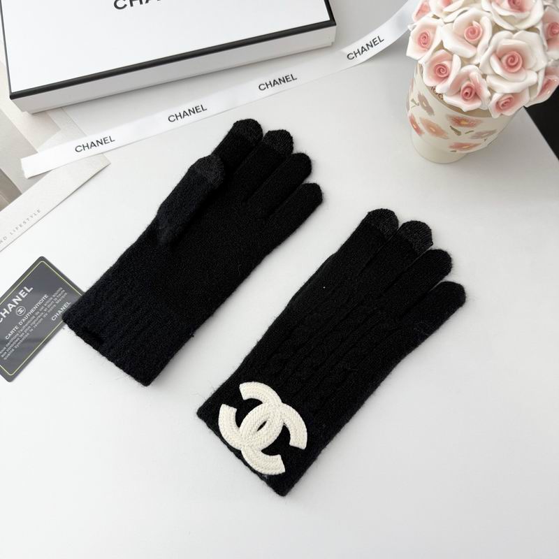 Chanel Gloves 15 (40)