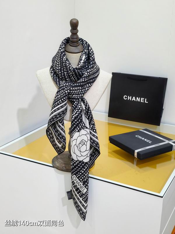 Chanel Scarf 140X140cm 70%羊绒30%真丝 E12 (1)