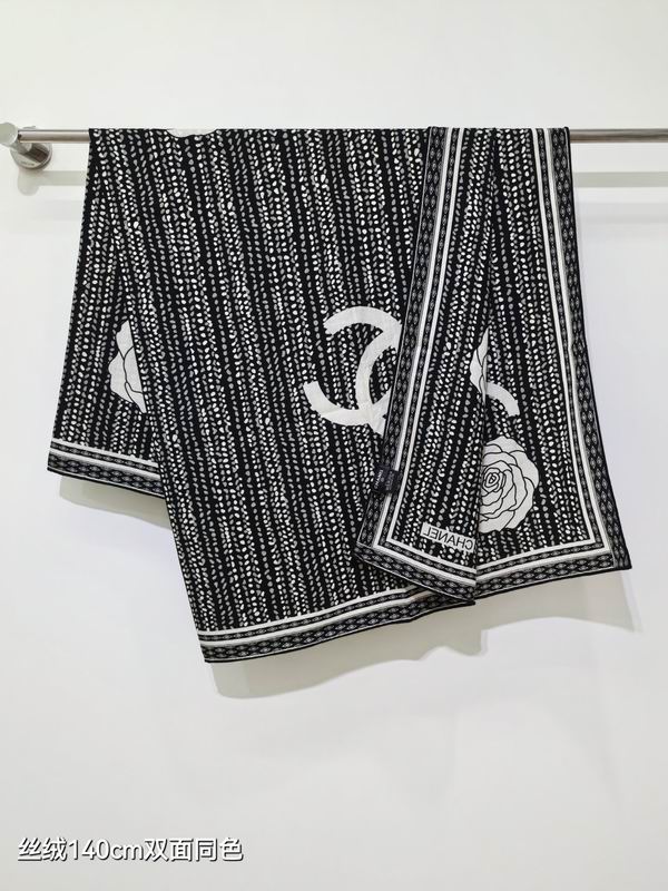 Chanel Scarf 140X140cm 70%羊绒30%真丝 E12 (2)