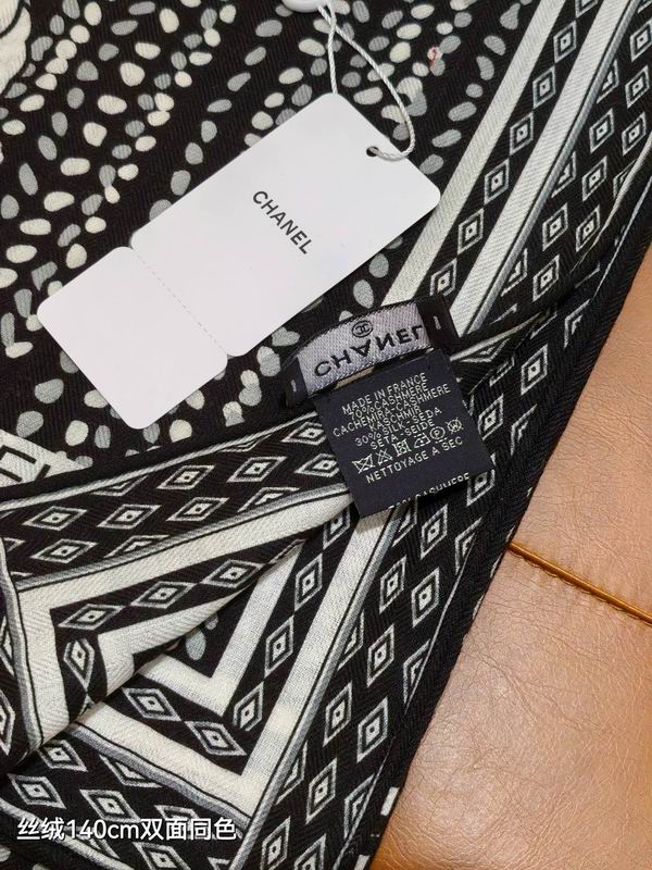 Chanel Scarf 140X140cm 70%羊绒30%真丝 E12 (3)
