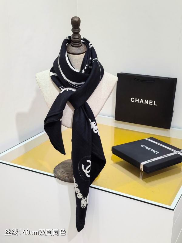 Chanel Scarf 140X140cm 70%羊绒30%真丝 E13 (1)