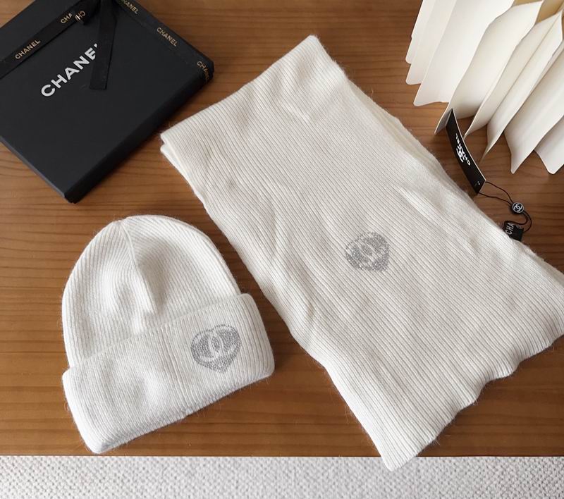 Chanel Scarf Hat (90)