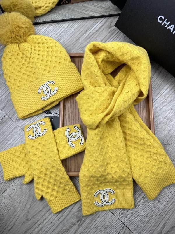 Chanel Scarf Hat Gloves hm (6)