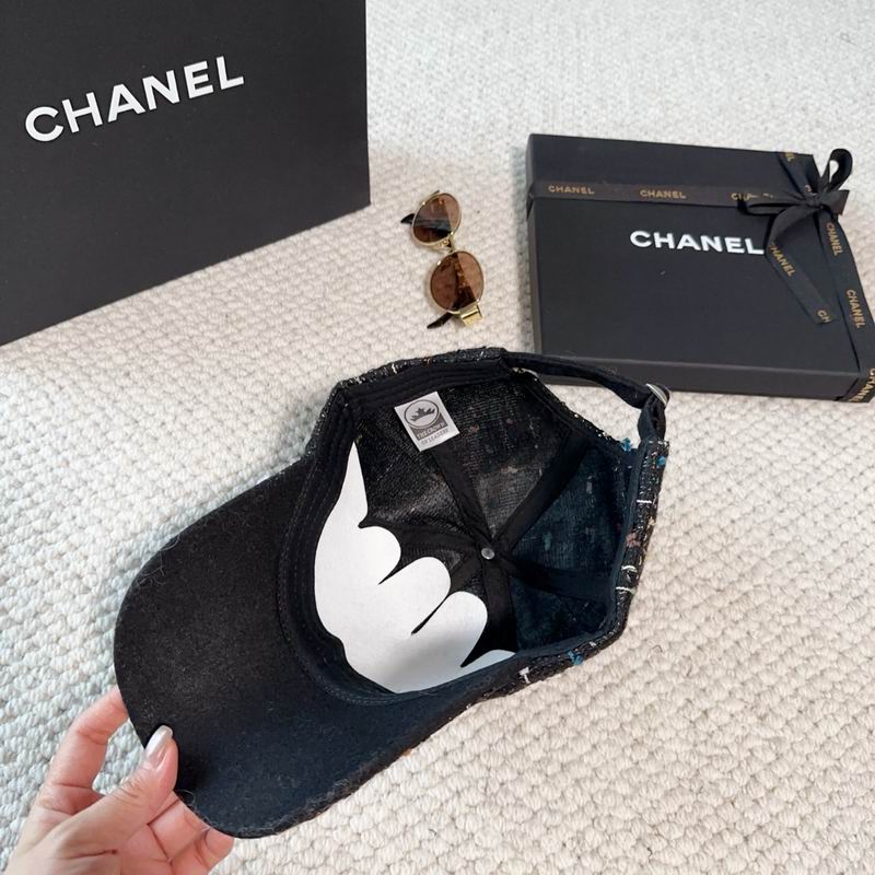 Chanel cap (1267)
